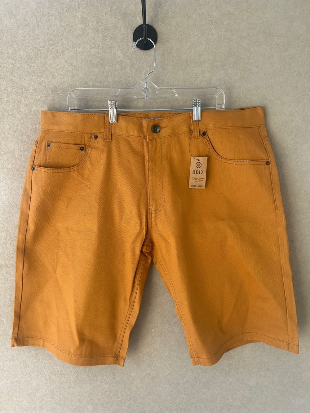 Noiz Men's Flat-Front Orange Casual Shorts size 42 RUN SMALL #395